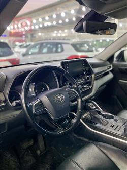 تۆیۆتا هایلاندەر